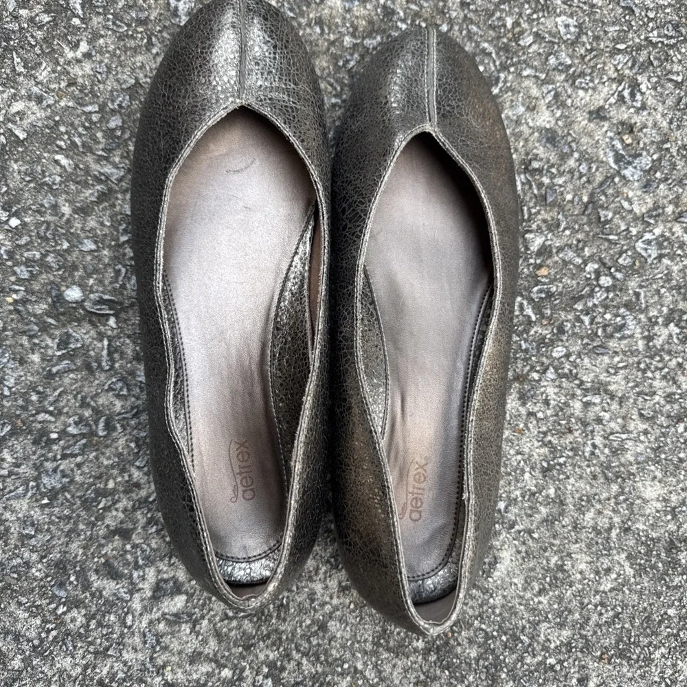Aetrex Camie Ballet Flat Women's 9 Metallic Bronze Gold Leather Slip On Shoe